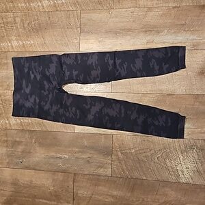 SPANX black camo medium leggings